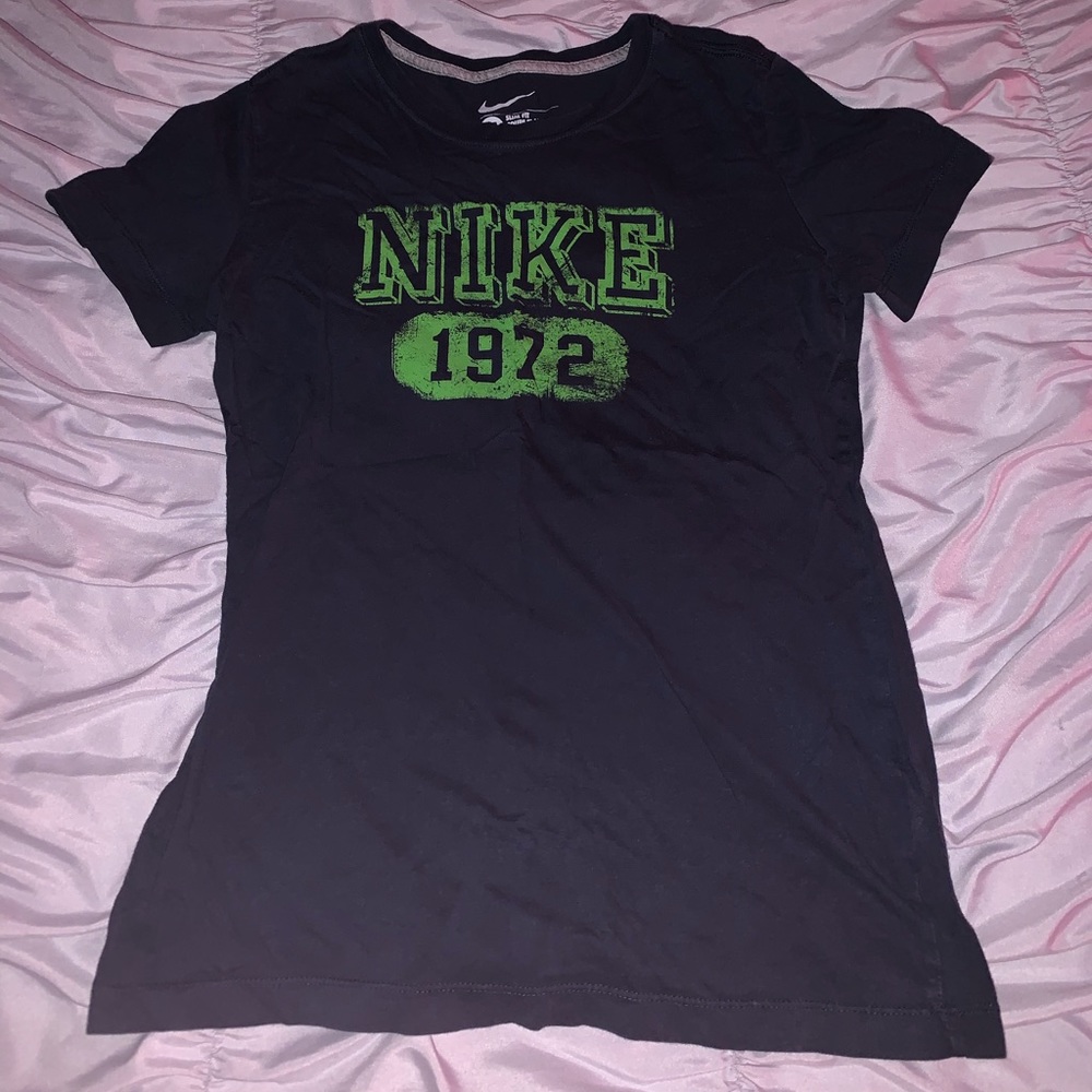 1972 Nike Slim Fit T-Shirt!!